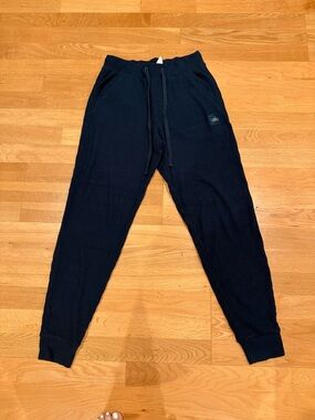 AL0 women’s muse jogger pants, navy blue